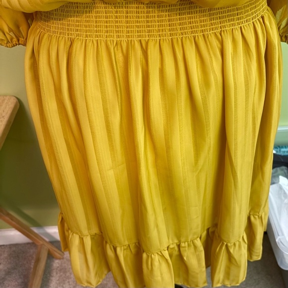 LIVE SHOW ITEM - Picture 6 of 8